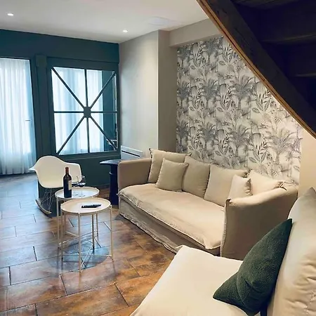 Holiday home Maison Climatisee Avec Stationnement Et Wifi