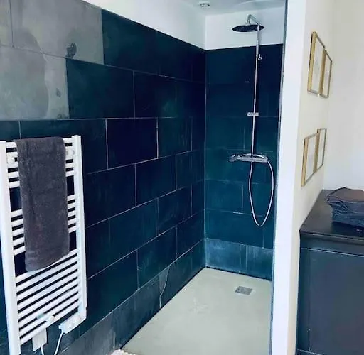 Maison Climatisee Avec Stationnement Et Wifi 펜션